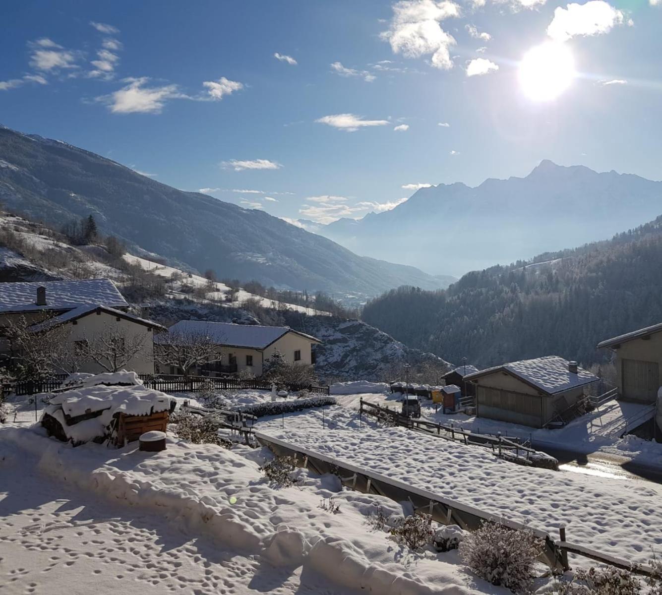 Rayon De Soleil Cir 0016 Allein Aosta Eksteriør bilde